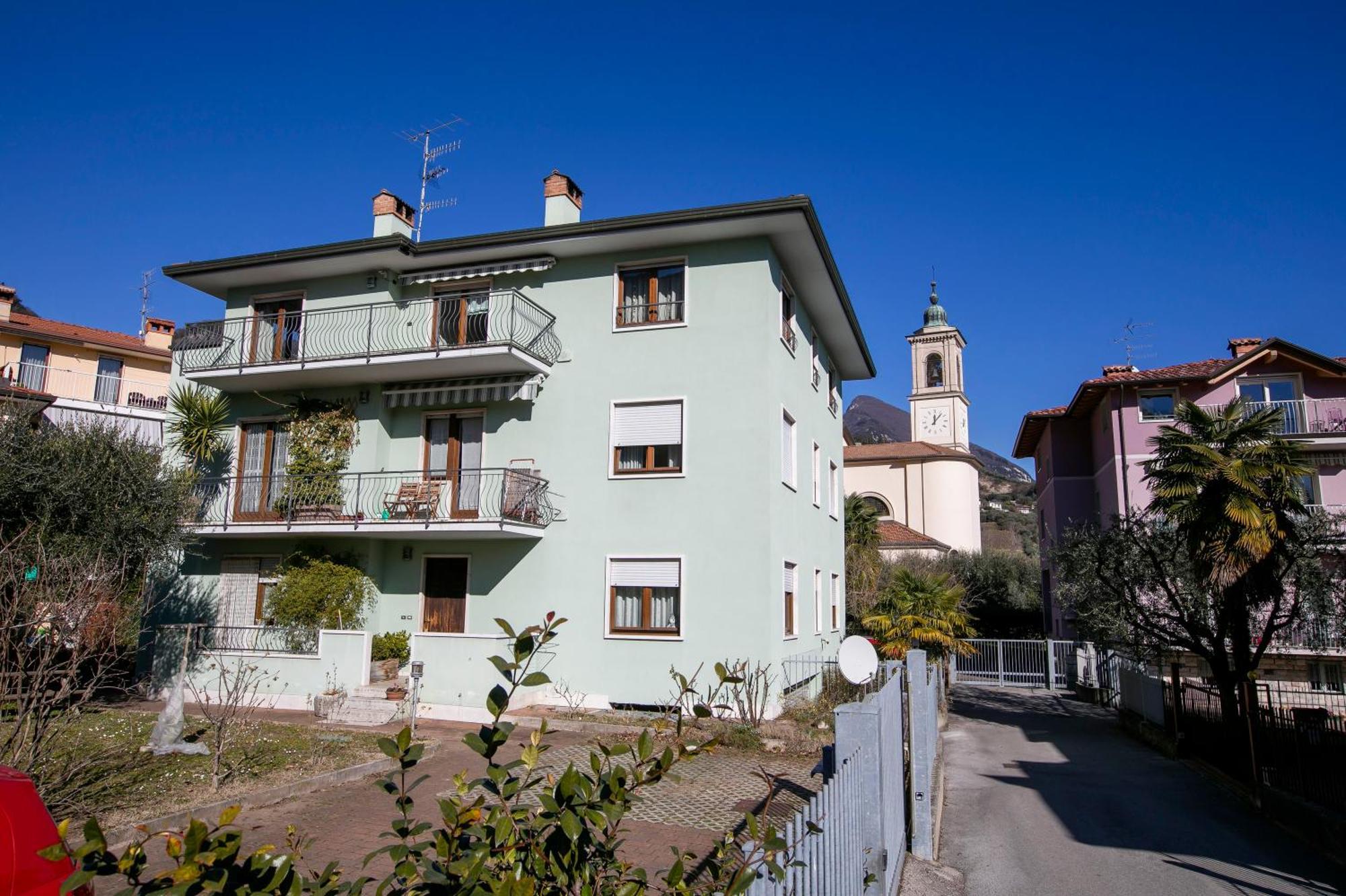 Paulie Apartment - Happy Rentals Riva del Garda Kültér fotó