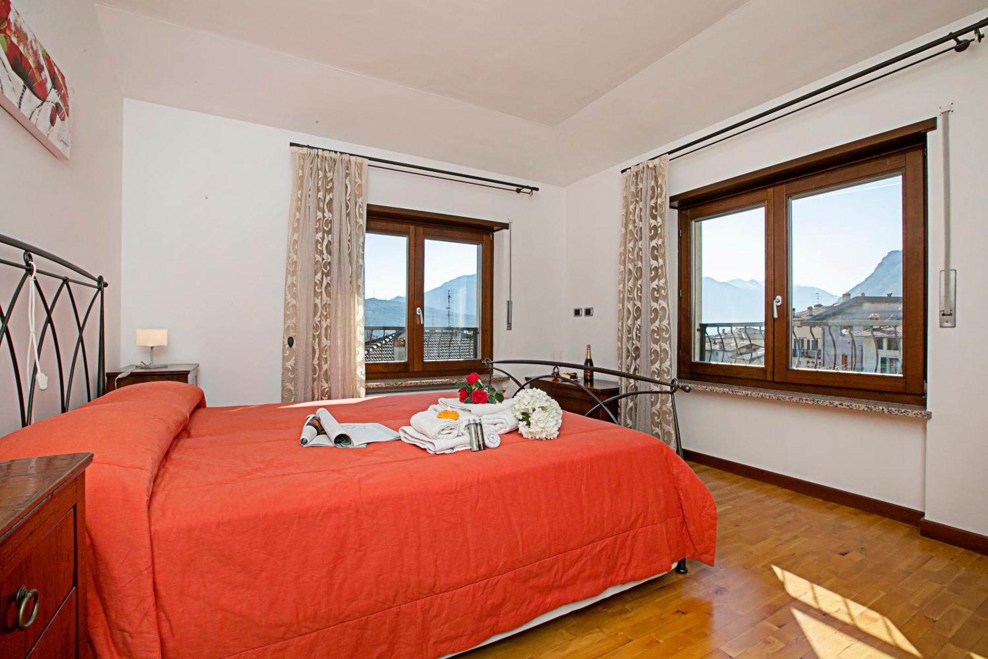 Paulie Apartment - Happy Rentals Riva del Garda Kültér fotó